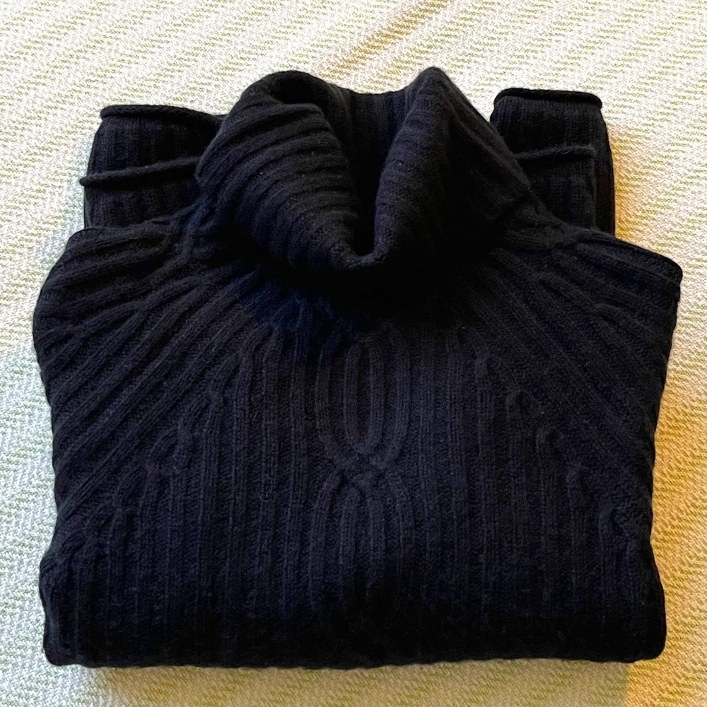 Garnet Hill 100% Cashmere Lofty Black Cable Knit Sweater Size M (runs small)